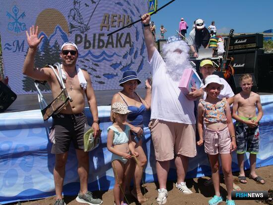Сахалин поздравил своих рыбаков