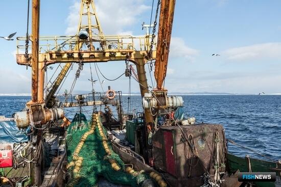 Рыбаки выбрали 5 млн тонн за месяц до конца года