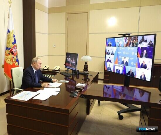 Президент дал новые поручения по ликвидации последствий ЧС в Керченском проливе Президент дал новые поручения по ликвидации последствий ЧС в Керченском проливе